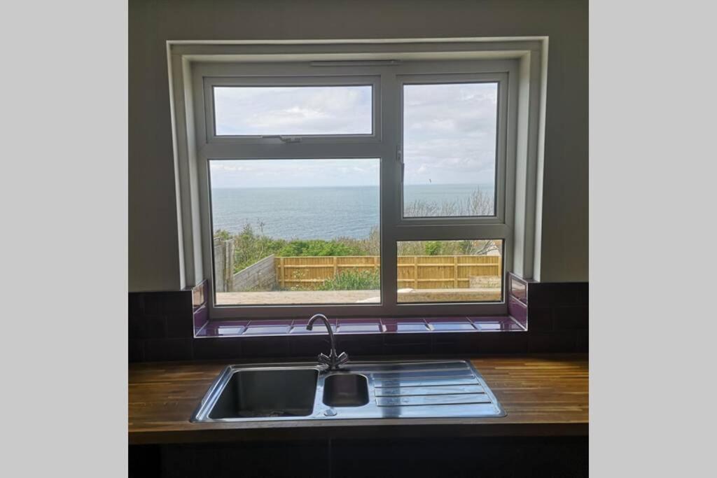 Villa Jurassic View 3 Bed House With Hot Tub Castletown  Exterior foto