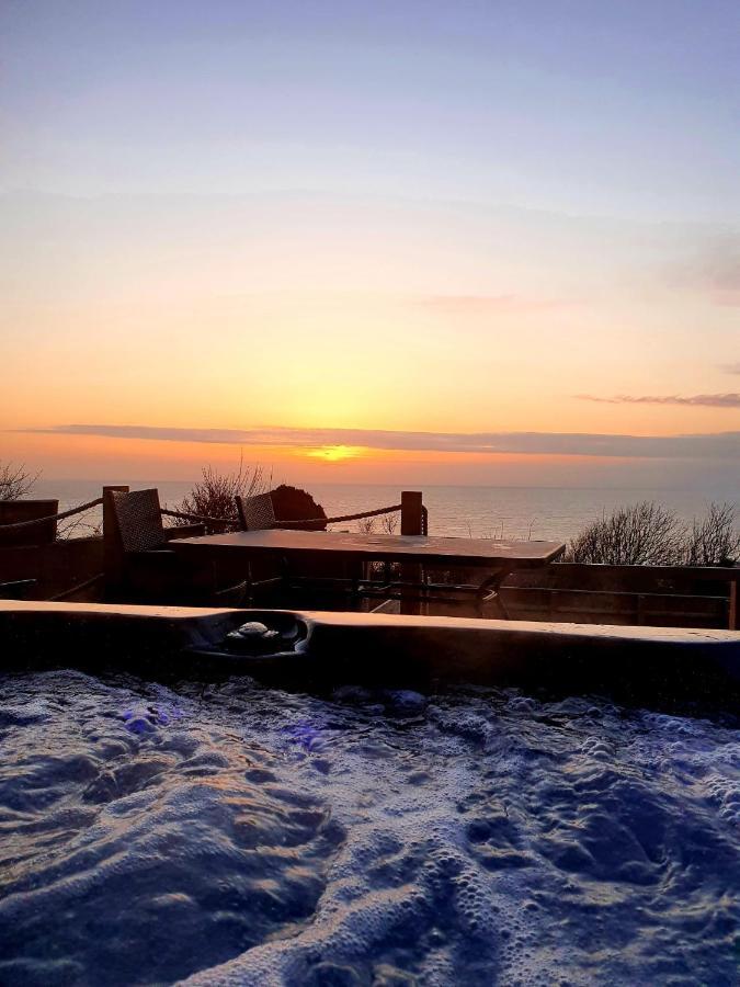 Villa Jurassic View 3 Bed House With Hot Tub Castletown  Exterior foto